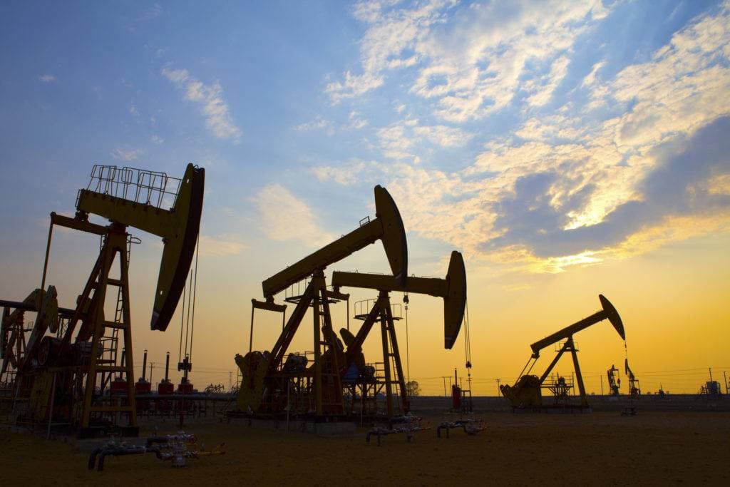 بيانات أسعار المنتجين تهبط بأسعار النفط (رويترز)
