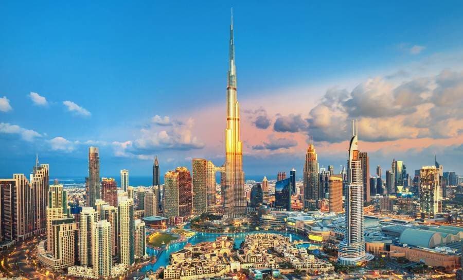 الإمارات الثانية عالمياً في تجارة السلع