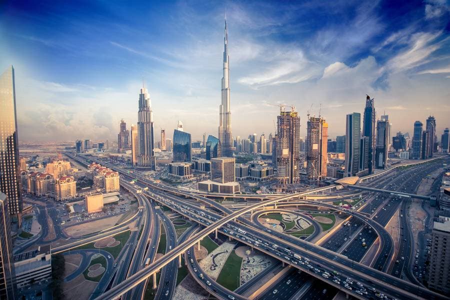 الإمارات الأولى عربياً والخامسة عالمياً في جودة الطرق