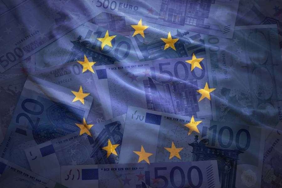 التضخم السنوي يرتفع إلى 2.6% بمنطقة اليورو و2.7% بالاتحاد الأوروبي (شتر ستوك)