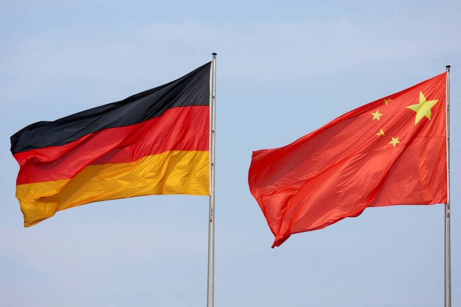 وزير ألماني: لا غنى عن الصين في تحقيق أهداف المناخ (رويترز)