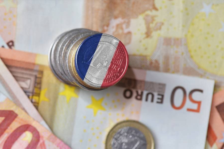 وزير المالية الألماني يخشى كارثة مالية في فرنسا إذا تزايد العجز (شترستوك)