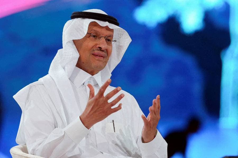 وزير الطاقة السعودي محذراً: سيندم مَن لم يشترِ أسهم أرامكو