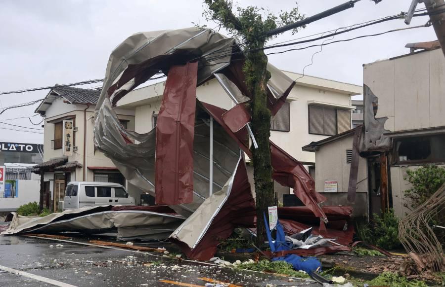 دمار سببه إعصار شانشان في جنوب غرب اليابان