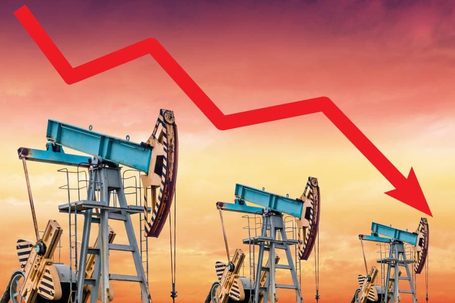 النفط يتراجع وسط مخاوف انخفاض الطلب