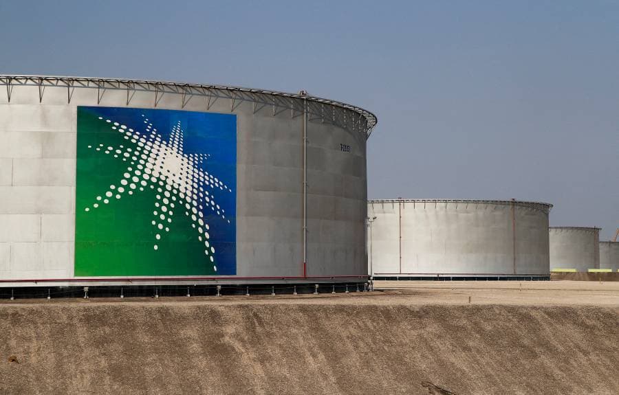 السعودية تمدد الخفض الطوعي لإنتاج النفط