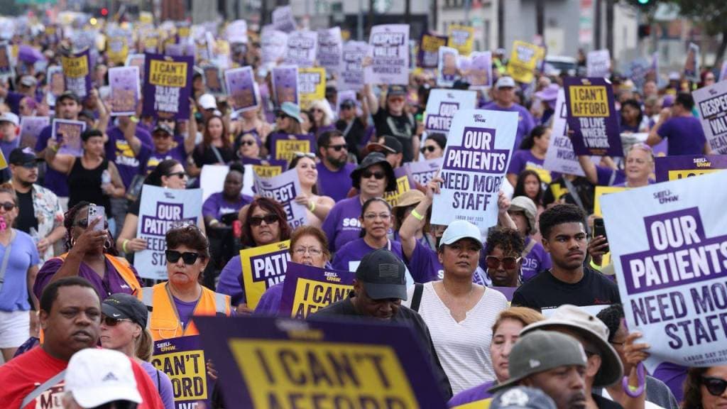 إضراب موظفي القطاع الصحي في أميركا