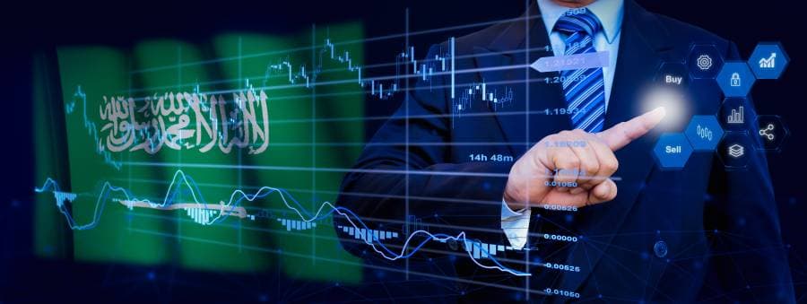 علم السعودية وأمامه مؤشرات إلى الأعلى في إشارة إلى نمو التجارة الإلكترونية في السعودية
