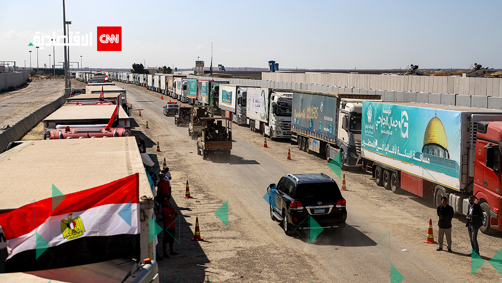 20 شاحنة مساعدات تدخل معبر رفح.. هل ستكون كافية لتلبية احتياجات غزة؟