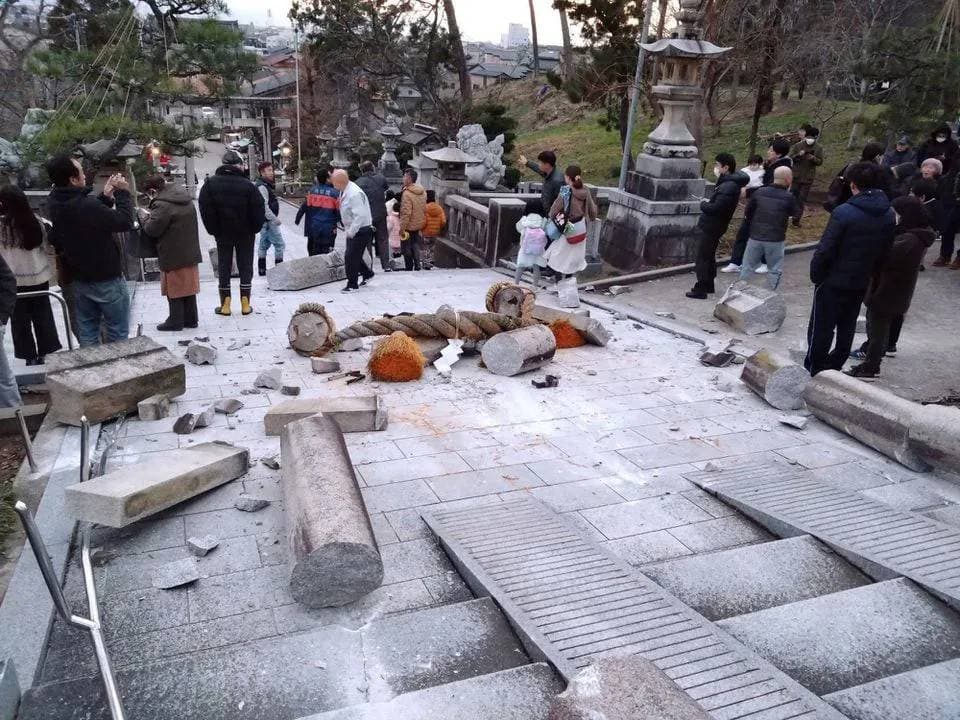 صورة لأثار زلزال اليابان