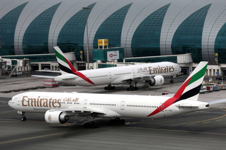 رئيس «طيران الإمارات» يشكك في قدرة بوينغ على تسليم طائرات بنهاية 2025