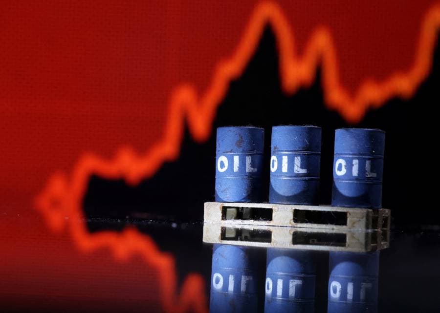 تراجع أسعار النفط بفعل مخاوف بشأن تباطؤ الطلب في الصين، رويترز
