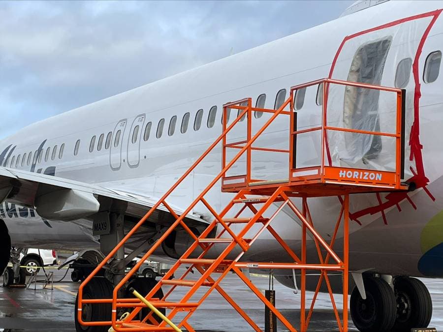 طائرة بوينغ 737 ماكس 9 التي انفجرت في منتصف رحلة لشركة طيران ألاسكا