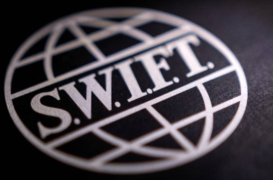 سويفت تخطط لإطلاق منصة للعملات الرقمية التابعة للبنوك المركزية خلال عامين، رويترز