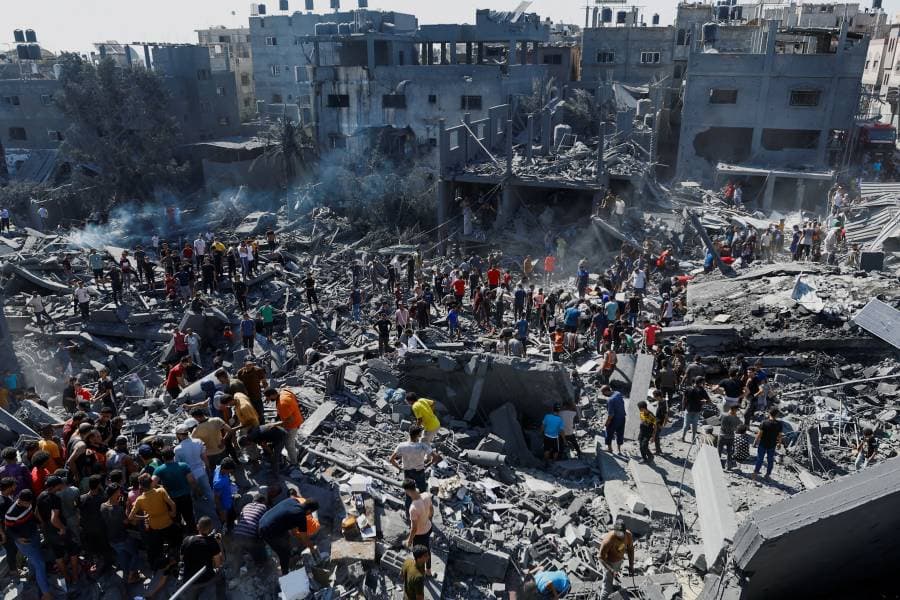 أنطونيو غوتيريش ينتقد استخدام إسرائيل الذكاء الاصطناعي في قصف قطاع غزة (رويترز)