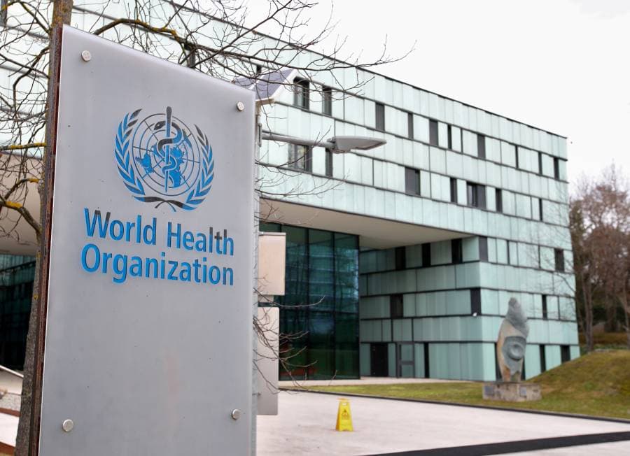الصحة العالمية: أكثر من نصف سكان العالم لا يحصلون على الخدمات الصحية الأساسية (رويترز)