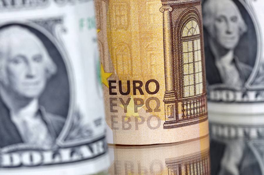 اليورو أمام الدولار
