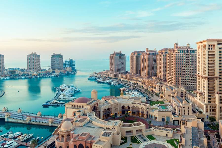 التضخم في قطر يسجل أدنى قراءة في مارس عند 0.98% واحتياطي النقد الأجنبي يرتفع 5.2%
