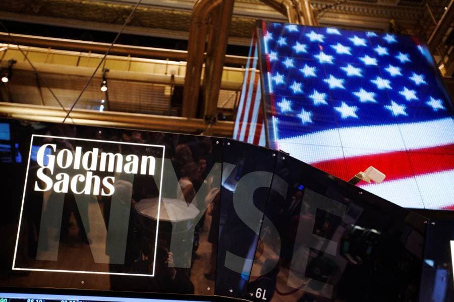 غولدمان ساكس يحذر.. صناديق التحوط قد تبيع أسهم أميركية بقيمة 42 مليار دولار (رويترز)