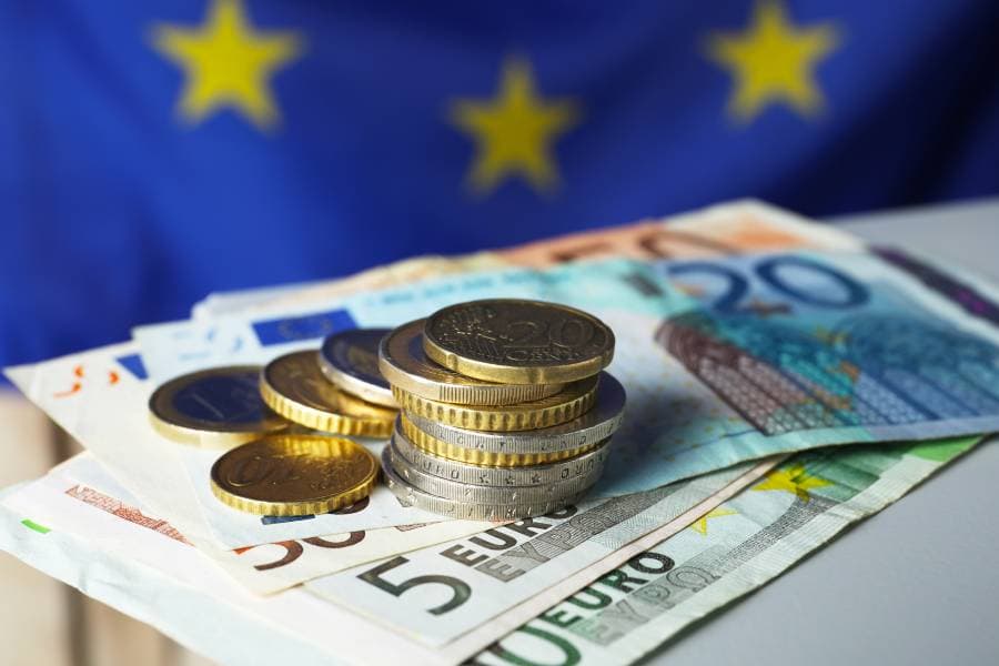 انخفاض التضخم إلى 2.4% في أوروبا يعزز خطة البنك المركزي الأوروبي لخفض سعر الفائدة في يونيو