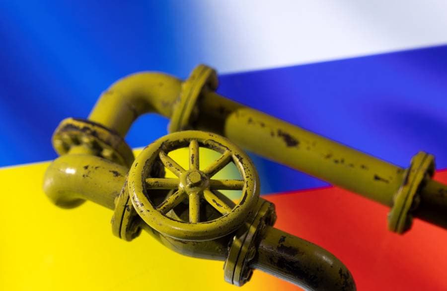 وزير أوكراني: مليار دولار خسائر نظام الطاقة في البلاد جراء الهجمات الروسية (رويترز)