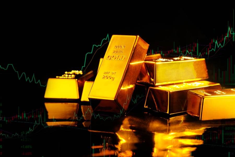 الذهب يواصل التراجع وسط ارتفاع الدولار وترقب خفض الفائدة الأميركية
