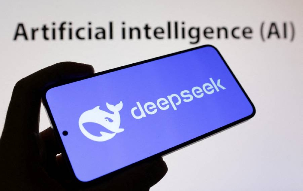 ديمقراطية الذكاء الاصطناعي تنحاز لـ «DeepSeek».. أرخص 40 مرة من  نماذج OpenAI