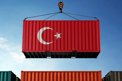 العجز التجاري في تركيا يتقلص بنحو 0.5% إلى 7.3 مليار دولار في مارس 2025