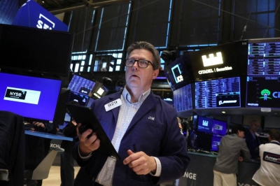 الأسهم الأميركية تفقد قوتها بعد إبقاء الاحتياطي الفيدرالي أسعار الفائدة دون تغيير
