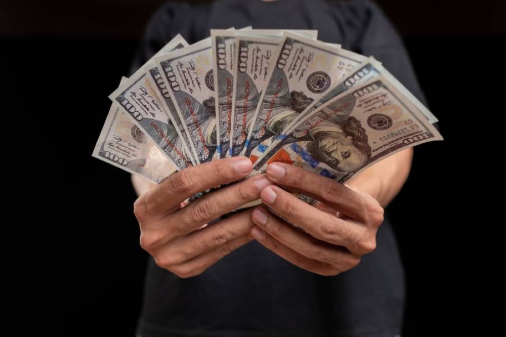 رجل أعمال بريطاني: 6 خطوات يستخدمها المليونيرات لبناء ثرواتهم 