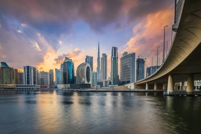 الإمارات في قلب المبادرات الاقتصادية العالمية
