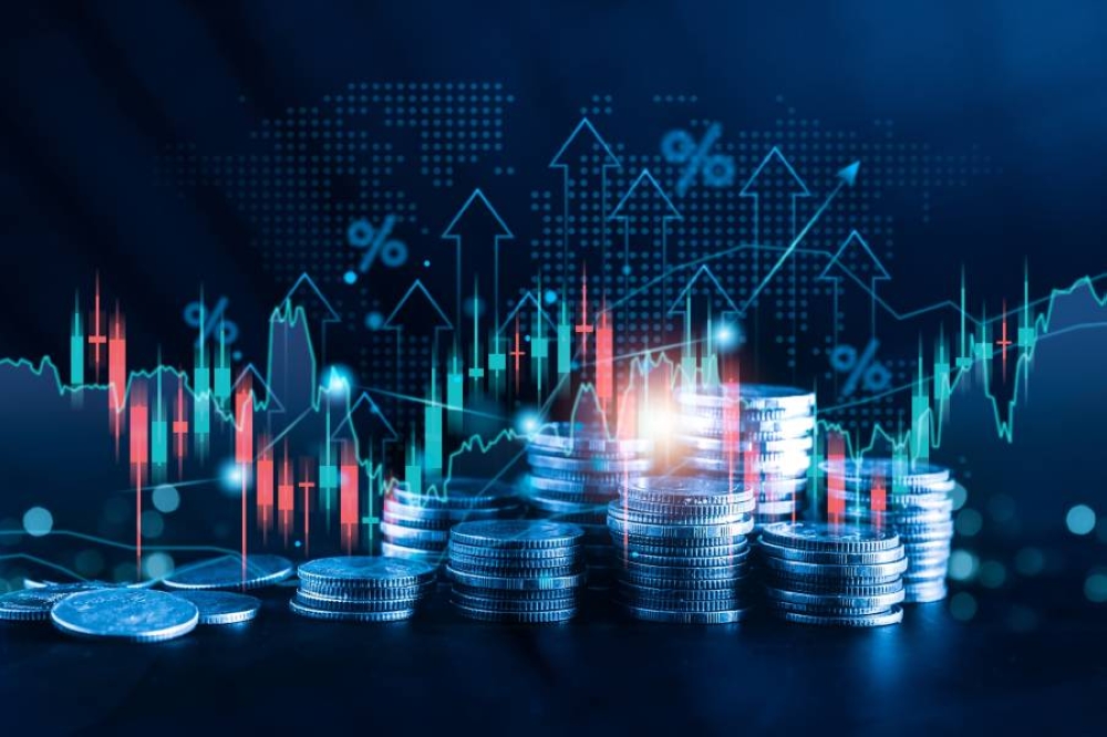 صباح المال.. الدولار تحت الضغط والنفط يتراجع بينما تحلق البيتكوين عند مستويات تاريخية