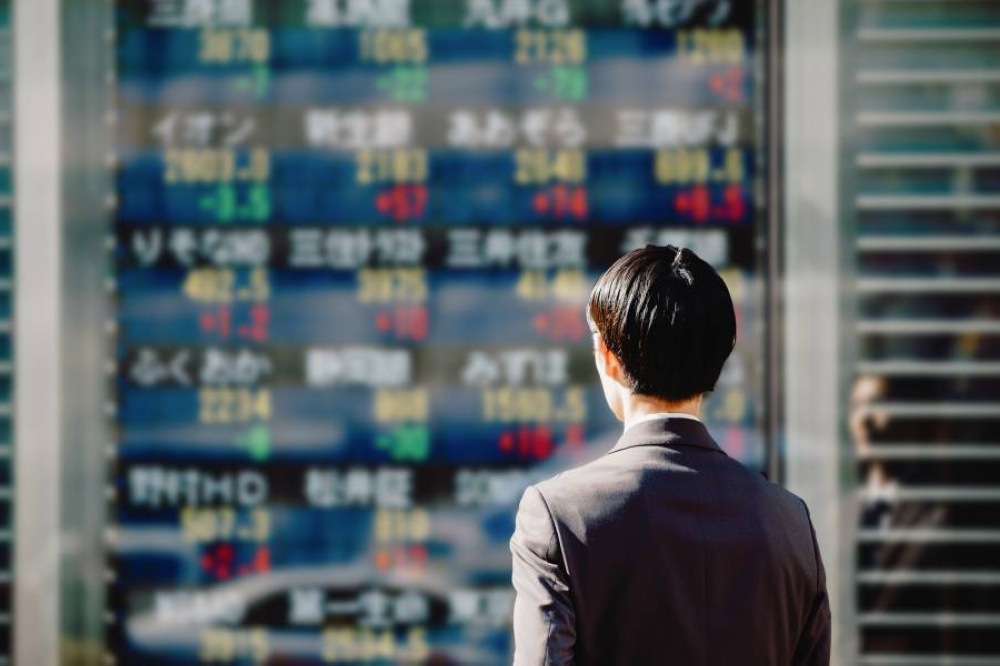 ارتفاع مؤشر نيكي بنسبة 0.5% رغم الخسائر الأسبوعية 