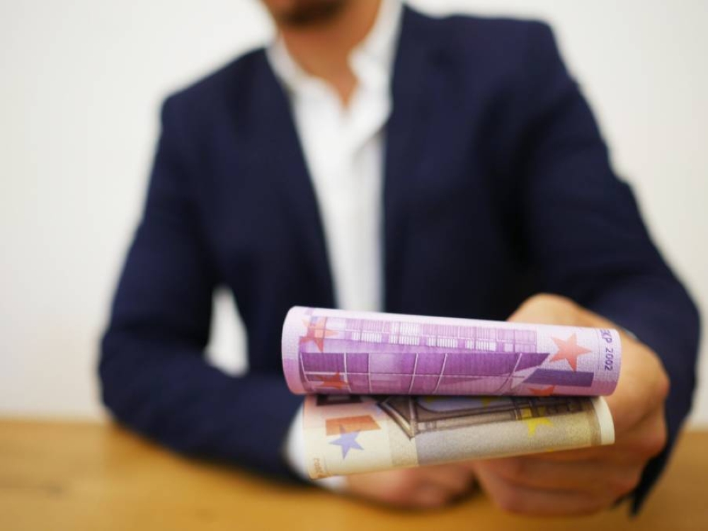 مستثمرة أميركية: 7 خطوات لتكون بين الـ10% الأعلى راتباً في دولتك