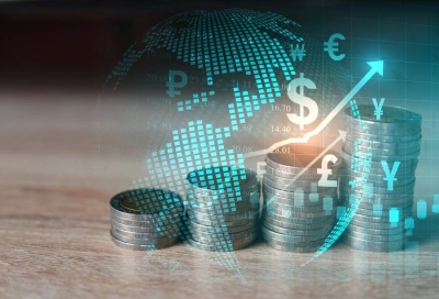 الدولار الأميركي يتراجع مع تباطؤ التضخم..واليورو يسجل أعلى مستوياته منذ 4 سنوات