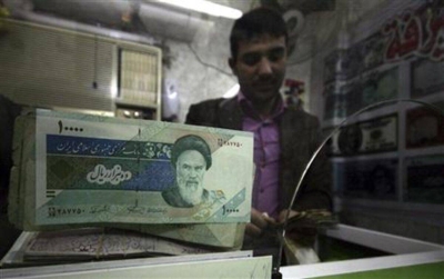الريال الإيراني ينهار وسط استمرار الصراع مع إسرائيل