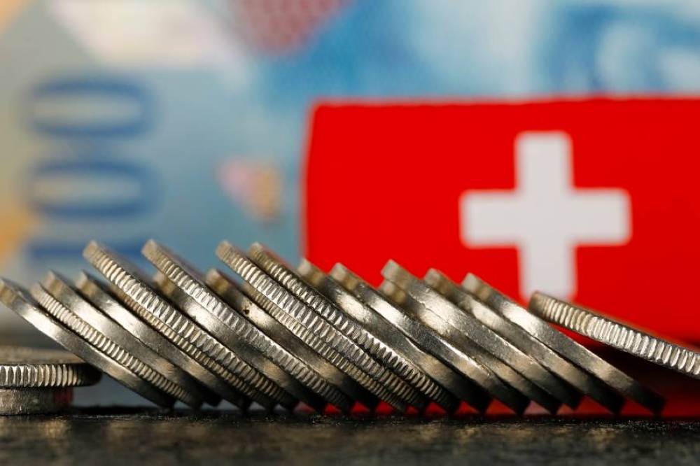 سويسرا تقترب من الفائدة السالبة وسط ضغوط التضخم وضعف النمو