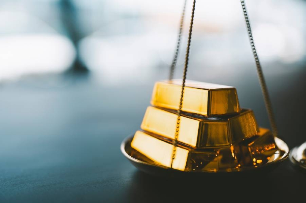 الذهب يتراجع وسط انحسار التوترات الجيوسياسية في الشرق الأوسط