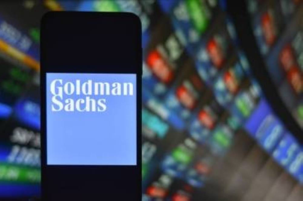 غولدمان ساكس: أسعار النفط قد تقفز إلى 110 دولارات إذا تعطلت إمدادات هرمز
