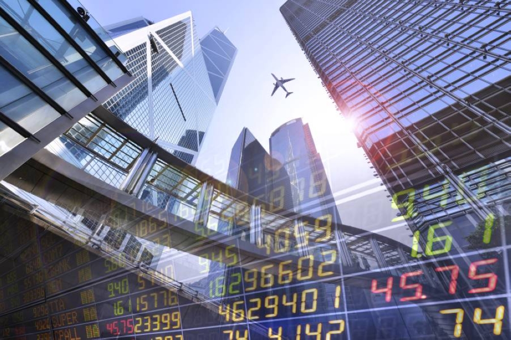 أسهم هونغ كونغ تتراجع وسط مراقبة لظروف السيولة وتوترات الشرق الأوسط