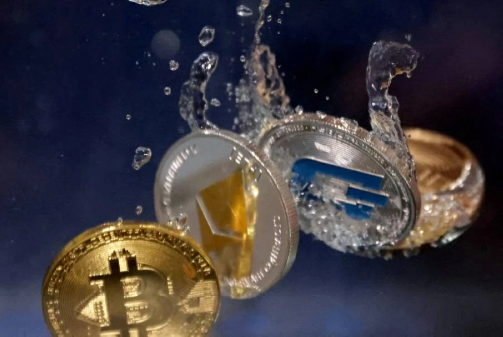 أسعار العملات المشفرة مقابل الدولار اليوم الجمعة.. انخفاض جماعي