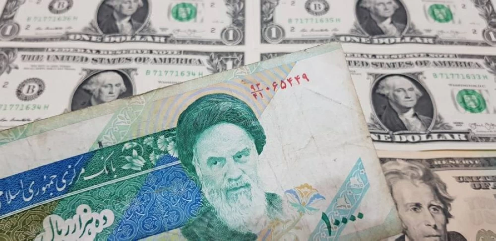 إيران تحذف 4 أصفار من عملتها.. محاولة جديدة لإنقاذ الريال المنهار 