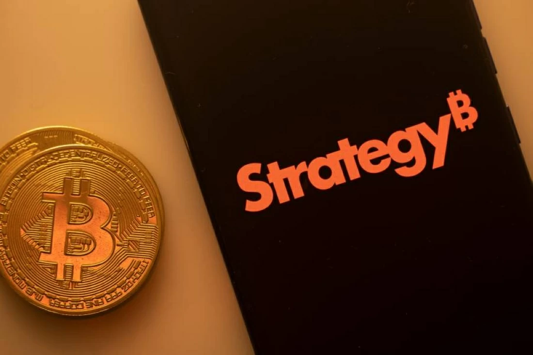 بعد البيع عند 77 ألف دولار.. لماذا عادت «ستراتيجي» لشراء البيتكوين؟