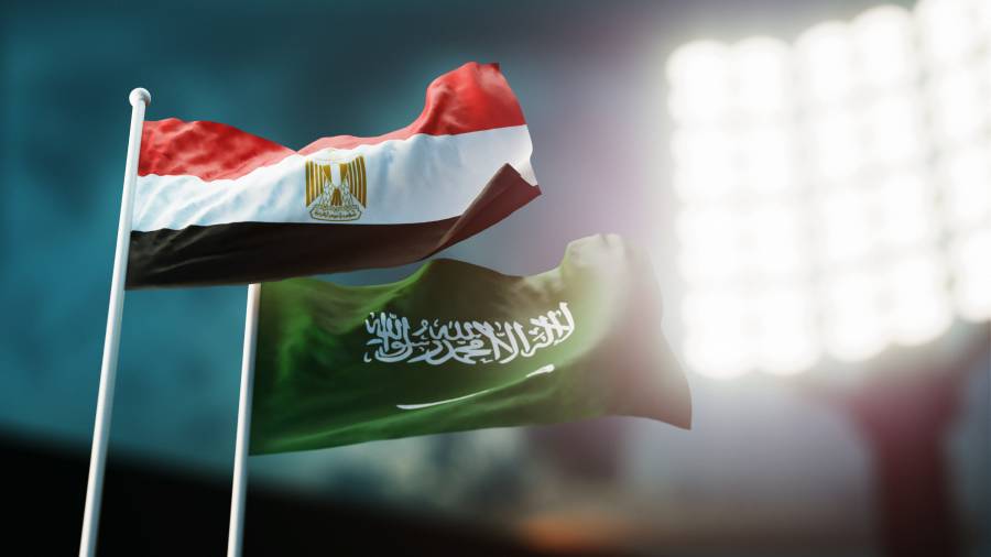 مصر تبدأ المرحلة الأولى للربط الكهربائي مع السعودية العام المقبل