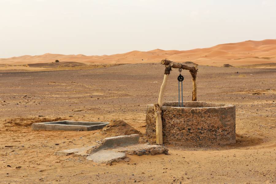 صحاري المغرب تشهد أمطاراً غزيرة بعد سنوات من الجفاف