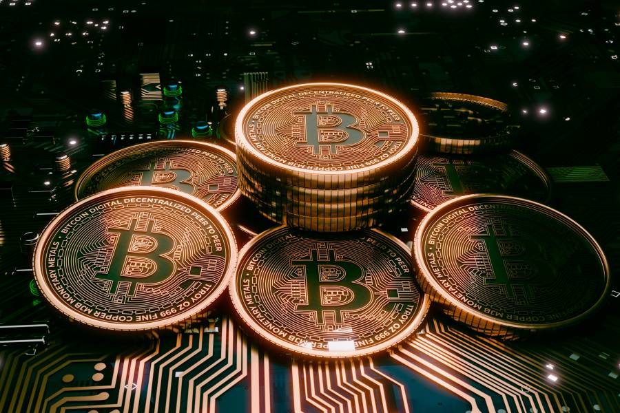 بيتكوين فوق 76 ألف دولار مع ارتفاع أسعار العملات المشفرة